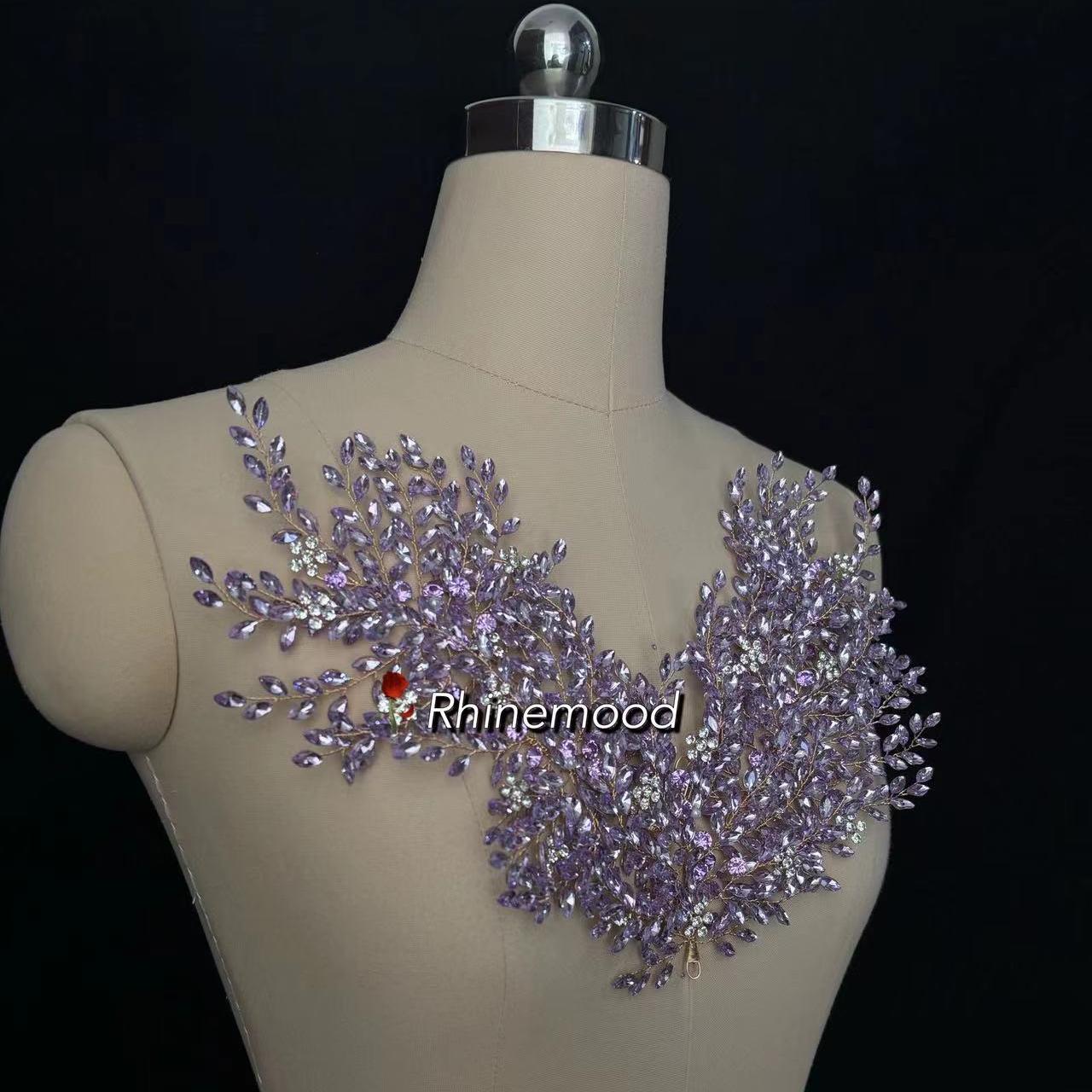 RM1142 - Rhinestone Ornament