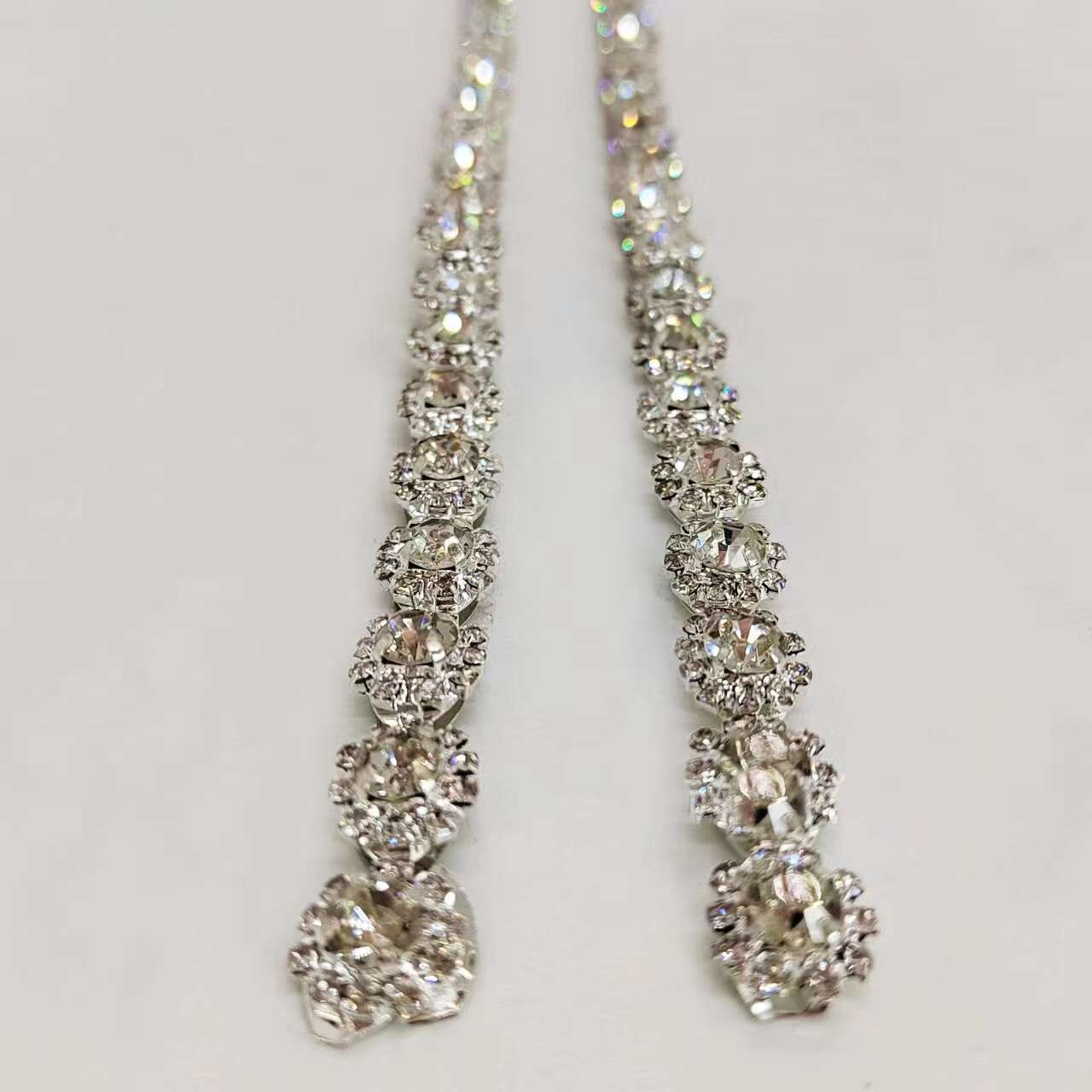 Rhinestone trim - T05