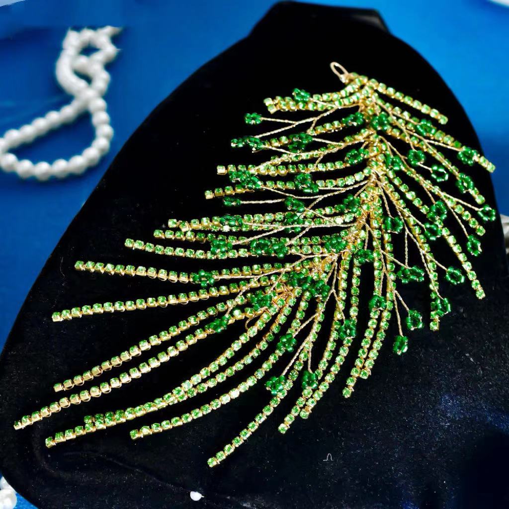 RM118 - Rhinestone Ornament