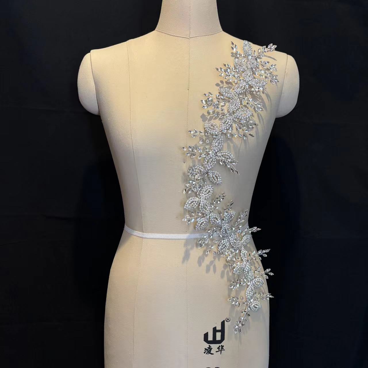 RM272 - Rhinestone Ornament