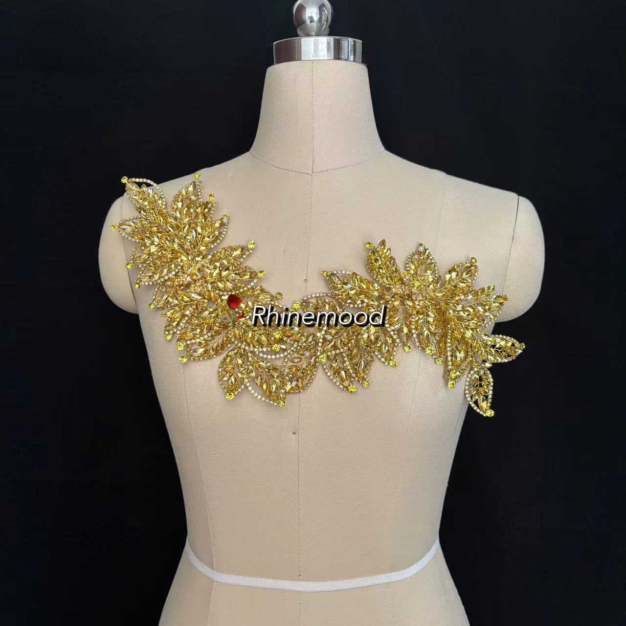 RM413 - Rhinestone Ornament