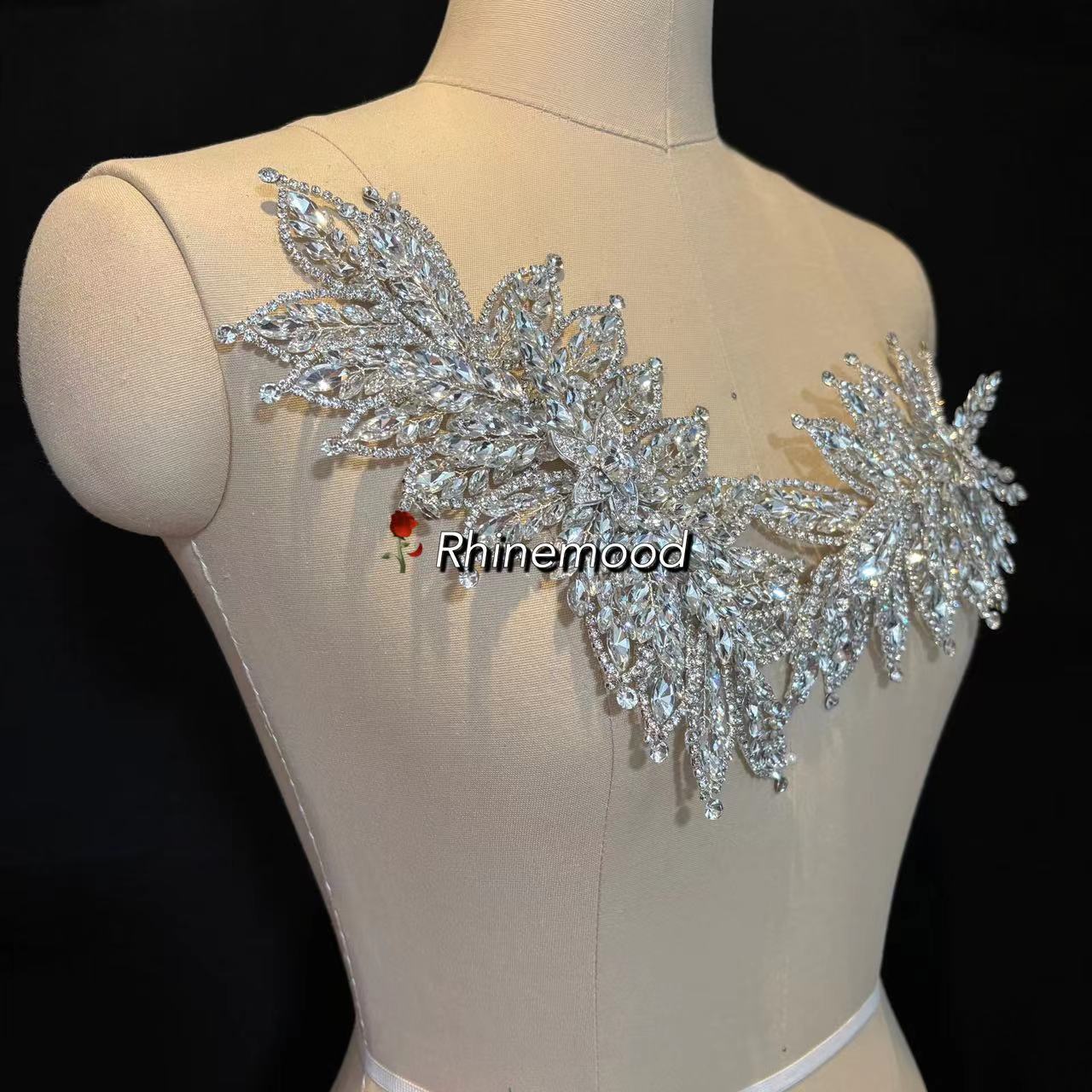 RM413 - Rhinestone Ornament