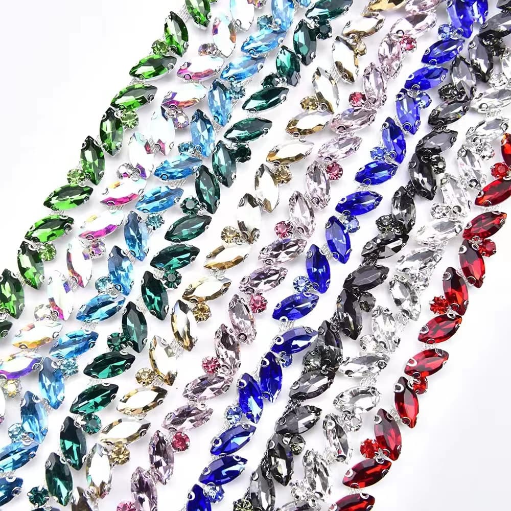 Rhinestone trim - T08