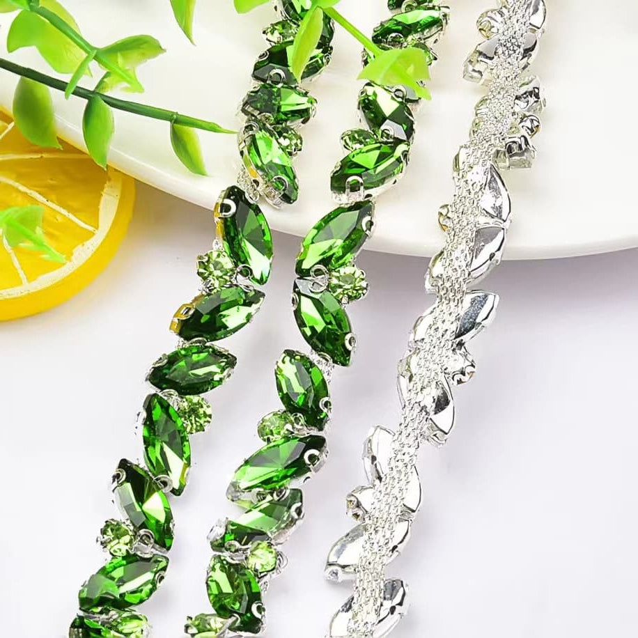 Rhinestone trim - T08