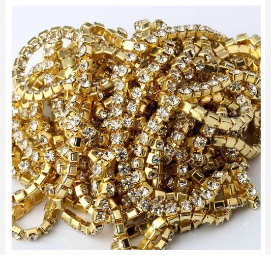 Rhinestone Chain (gold chain & gold claws) - 10meters