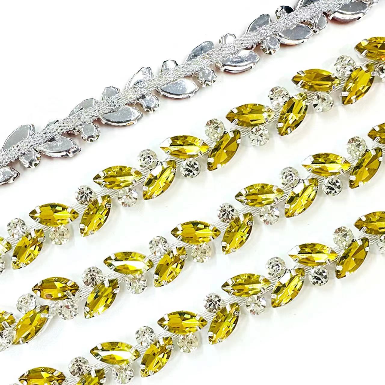 Rhinestone trim - T07