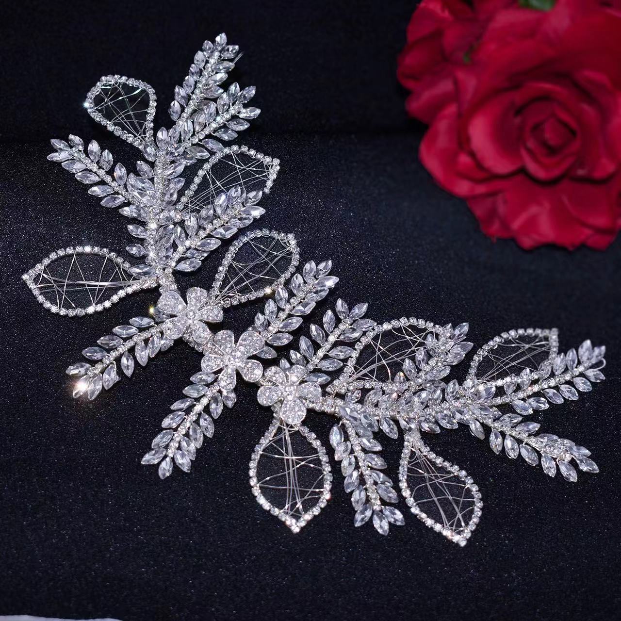 RM026 - Rhinestone Ornament