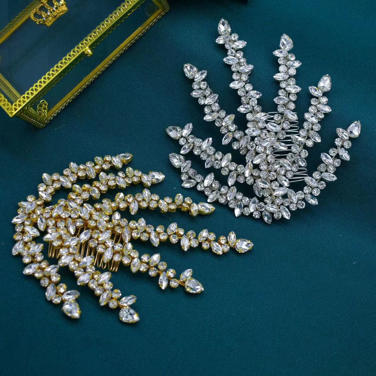 RM031 - Rhinestone Ornament