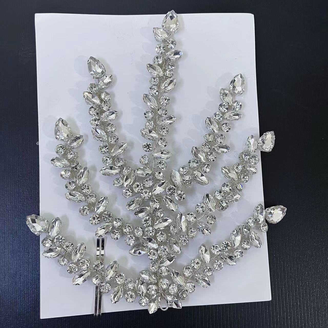 RM031 - Rhinestone Ornament