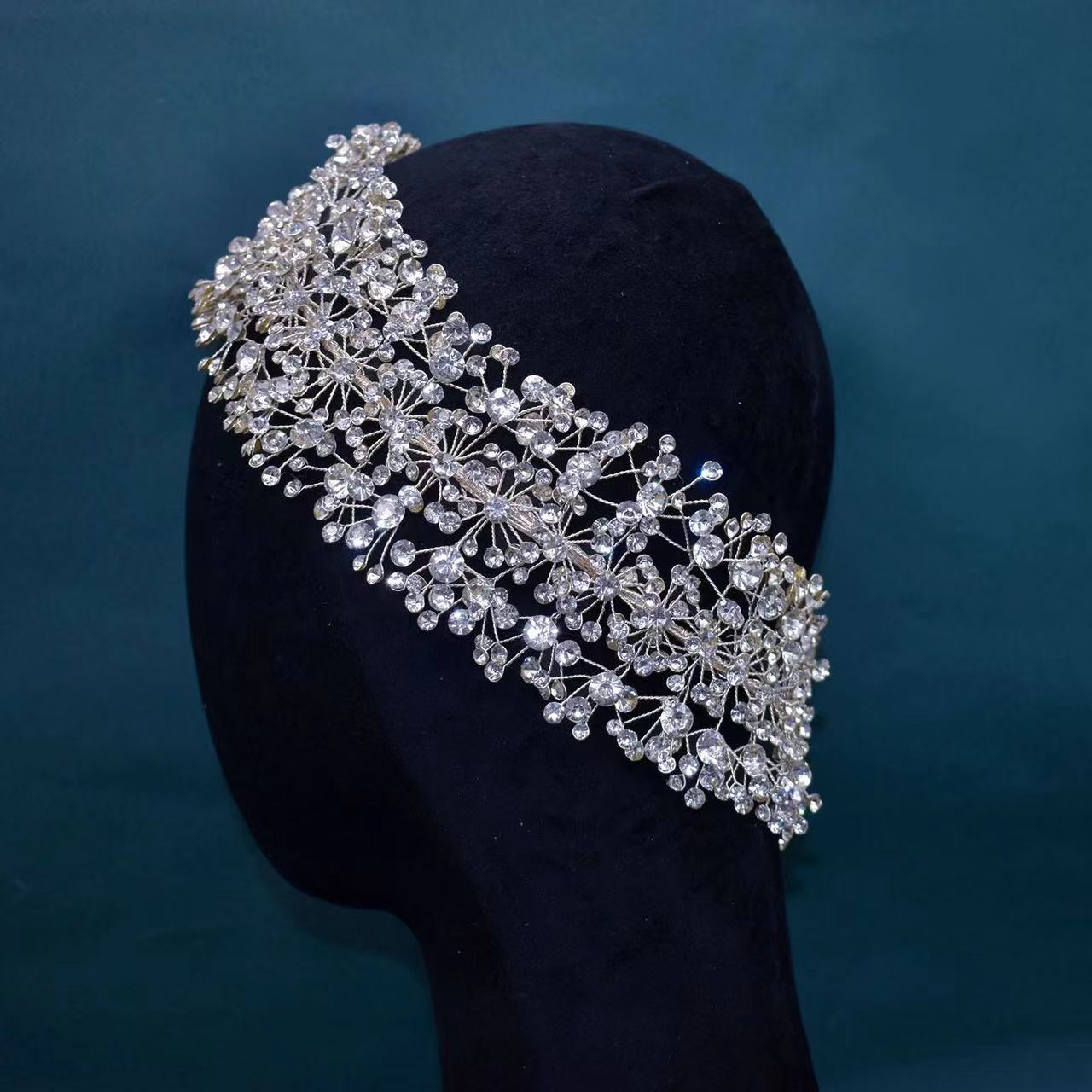 RM107 - Luxury Ornament