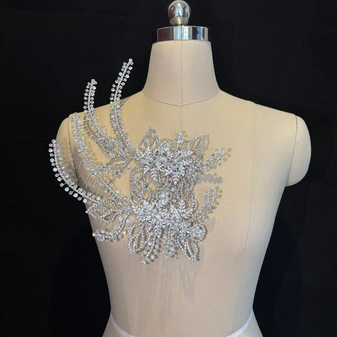 RM254 - Rhinestone Ornament