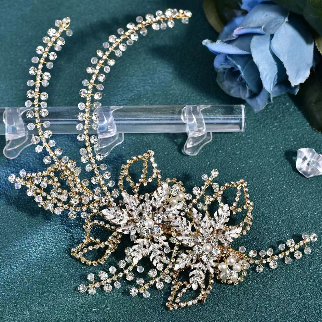 RM254 - Rhinestone Ornament