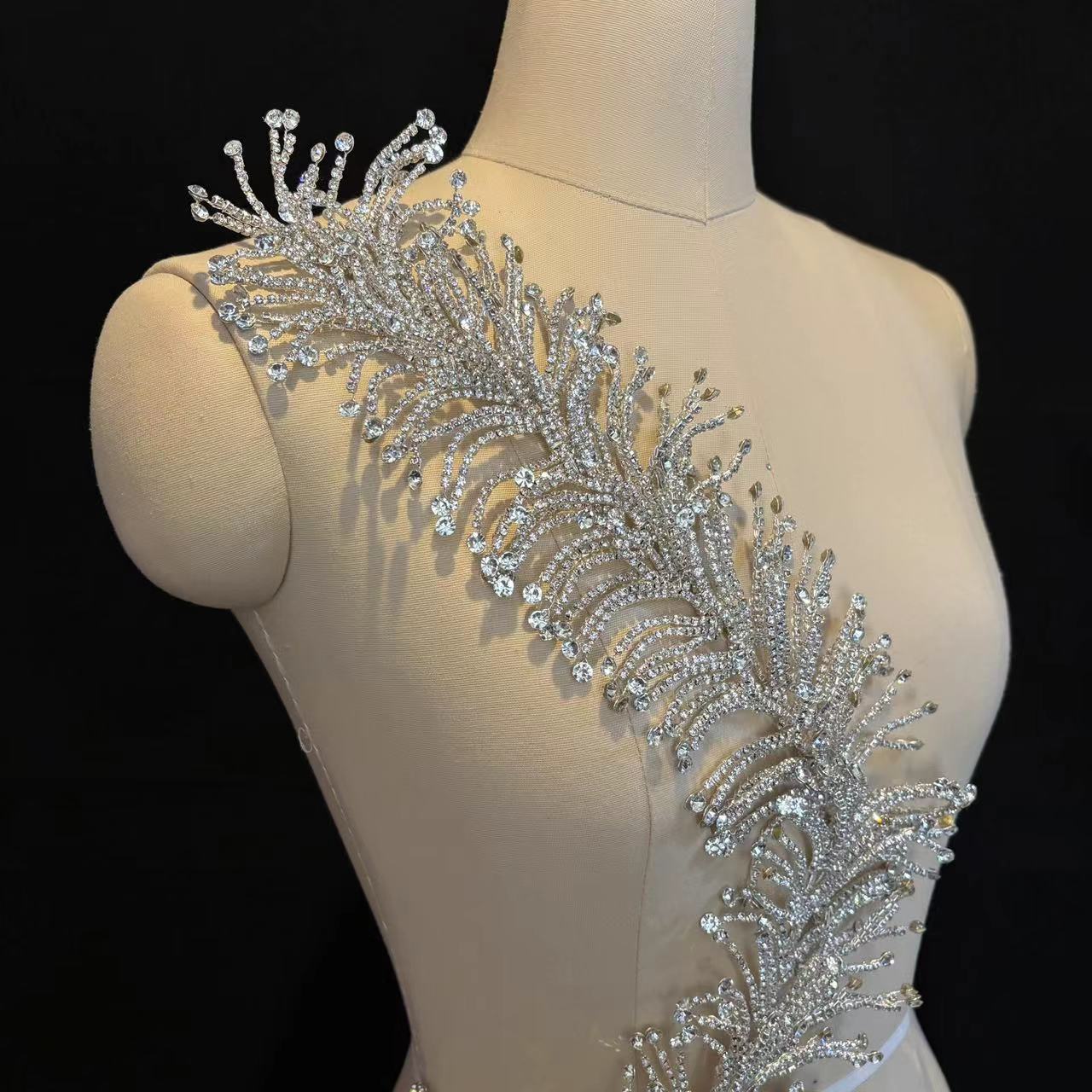 RM378 - Rhinestone Ornament