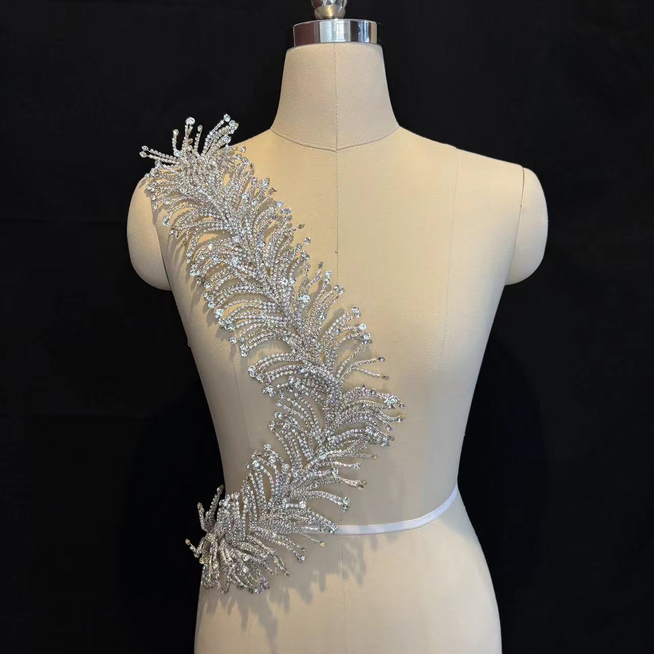 RM378 - Rhinestone Ornament